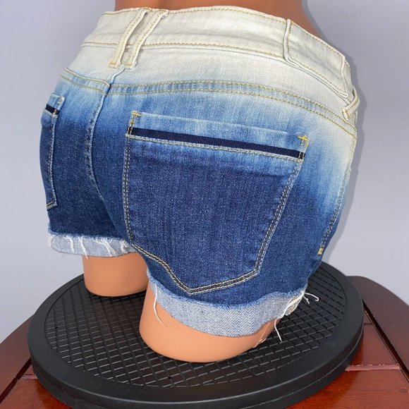 Princess Vera Wang Born To Rule Juniors 7 Ombre Cuffed Fringe Hem Denim Shorts - Picture 6 of 12